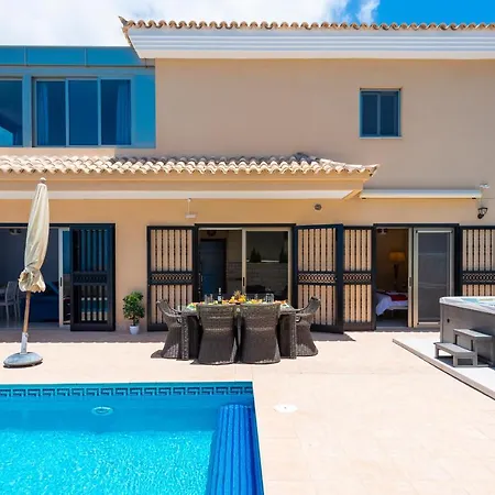 TORVISCAS SUNSET VILLA&Jacuzzi Villa