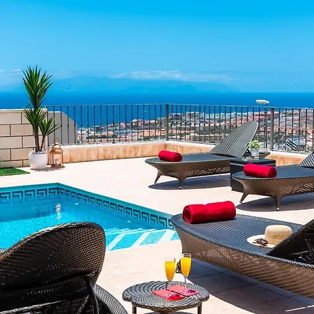 TORVISCAS SUNSET VILLA&Jacuzzi *