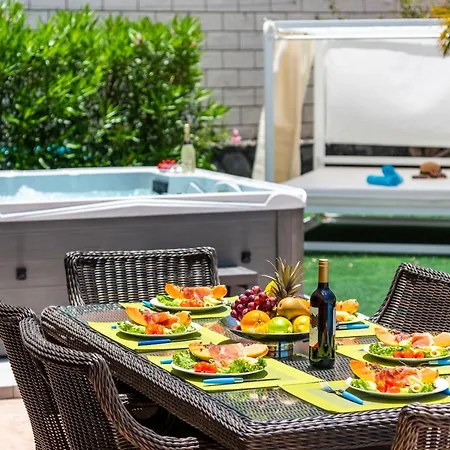 Torviscas Sunset 4 & Private Jacuzzi أذيخي
