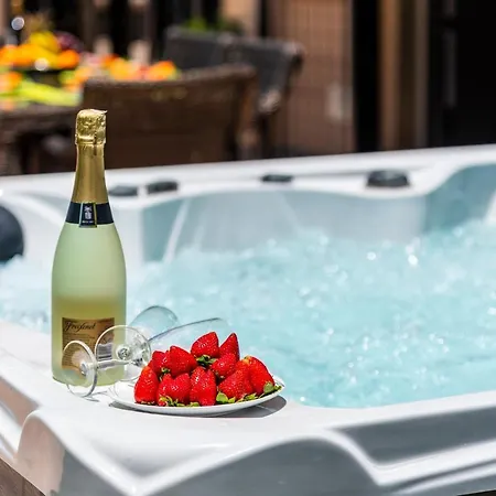 Torviscas Sunset Villa 4 Rooms With Air-Conditioning & Private Jacuzzi * Costa Adeje (Tenerife)