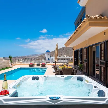 Villa Torviscas Sunset 4 & Private Jacuzzi Costa Adeje (Tenerife)