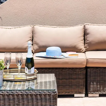 Torviscas Sunset Villa 4 Rooms With Air-Conditioning & Private Jacuzzi Villa *